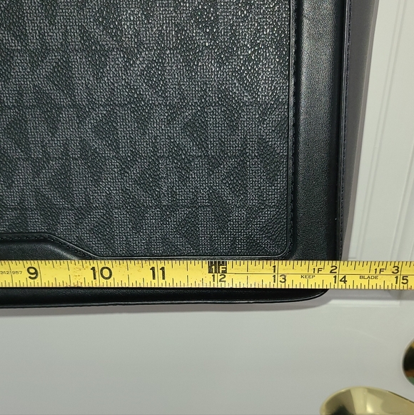 Michael Kors Black Signature Tote - Picture 6 of 10